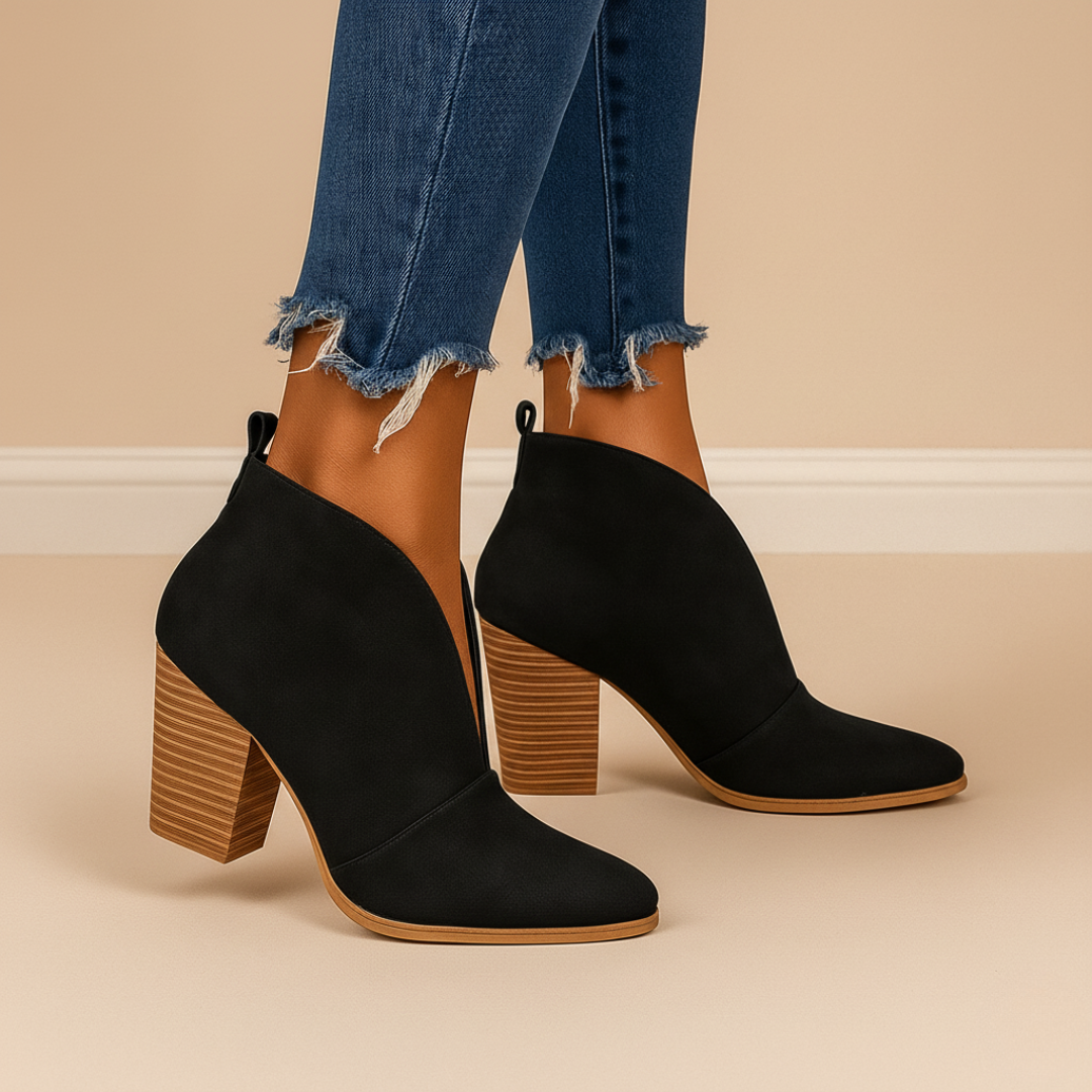 Sienna – Stivaletti con scollo a V e tacco impilato