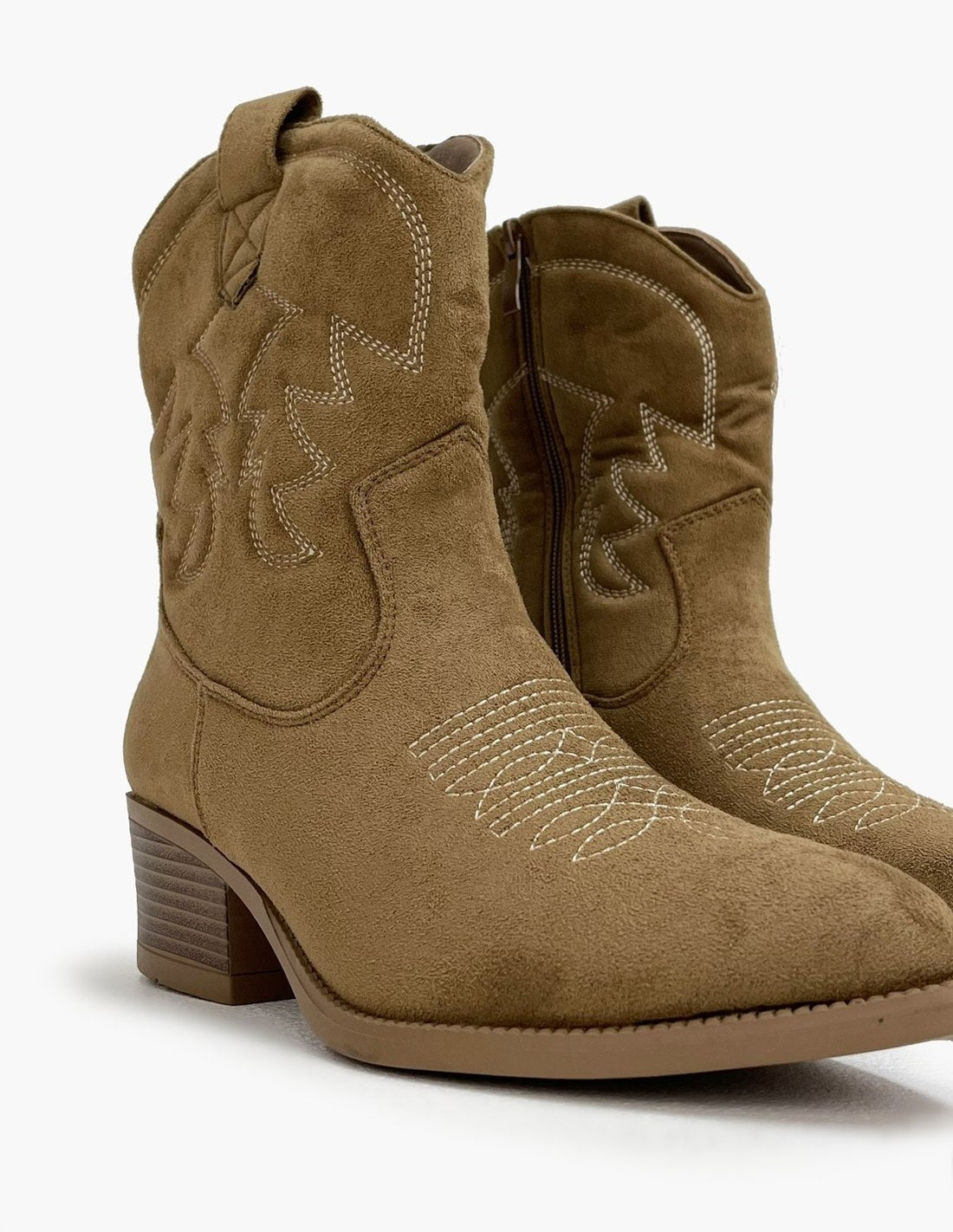 Stivaletti western marroni effetto camoscio