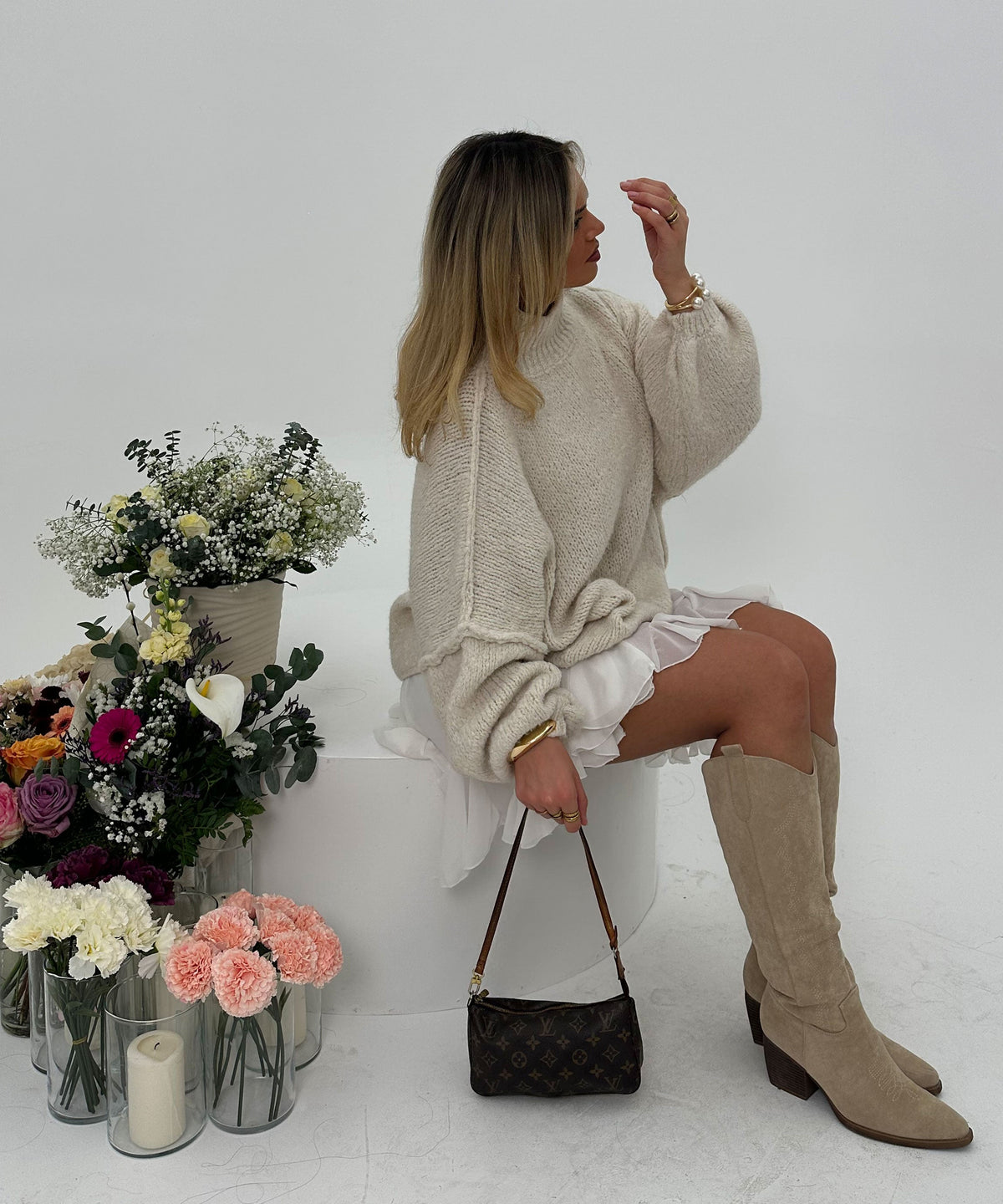 Selenay | Stivali cowboy alti effetto scamosciato beige