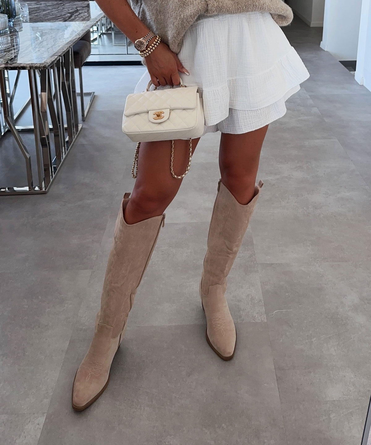 Selenay | Stivali cowboy alti effetto scamosciato beige