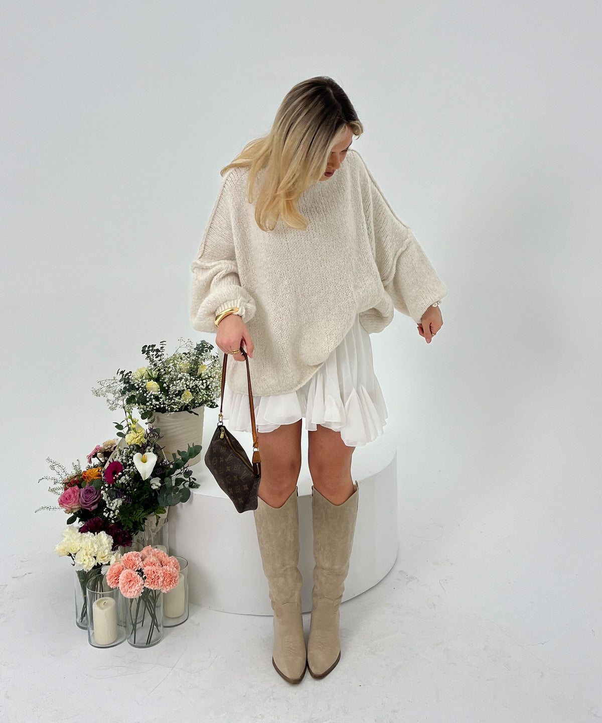 Selenay | Stivali cowboy alti effetto scamosciato beige