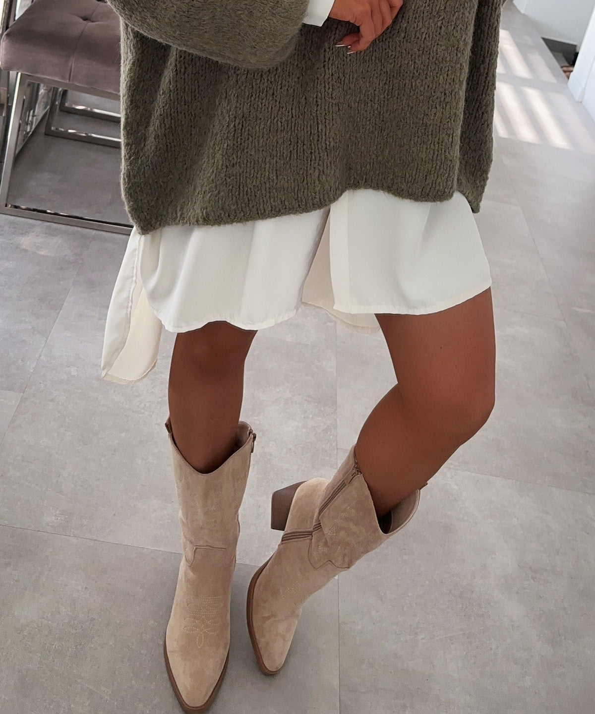 Selenay | Stivali cowboy midi effetto scamosciato beige