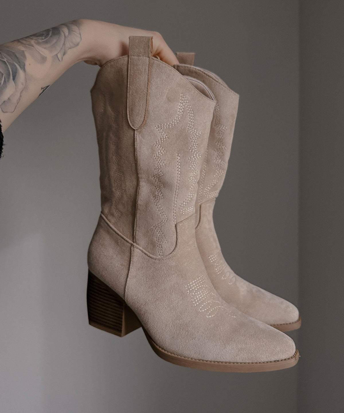 Selenay | Stivali cowboy midi effetto scamosciato beige