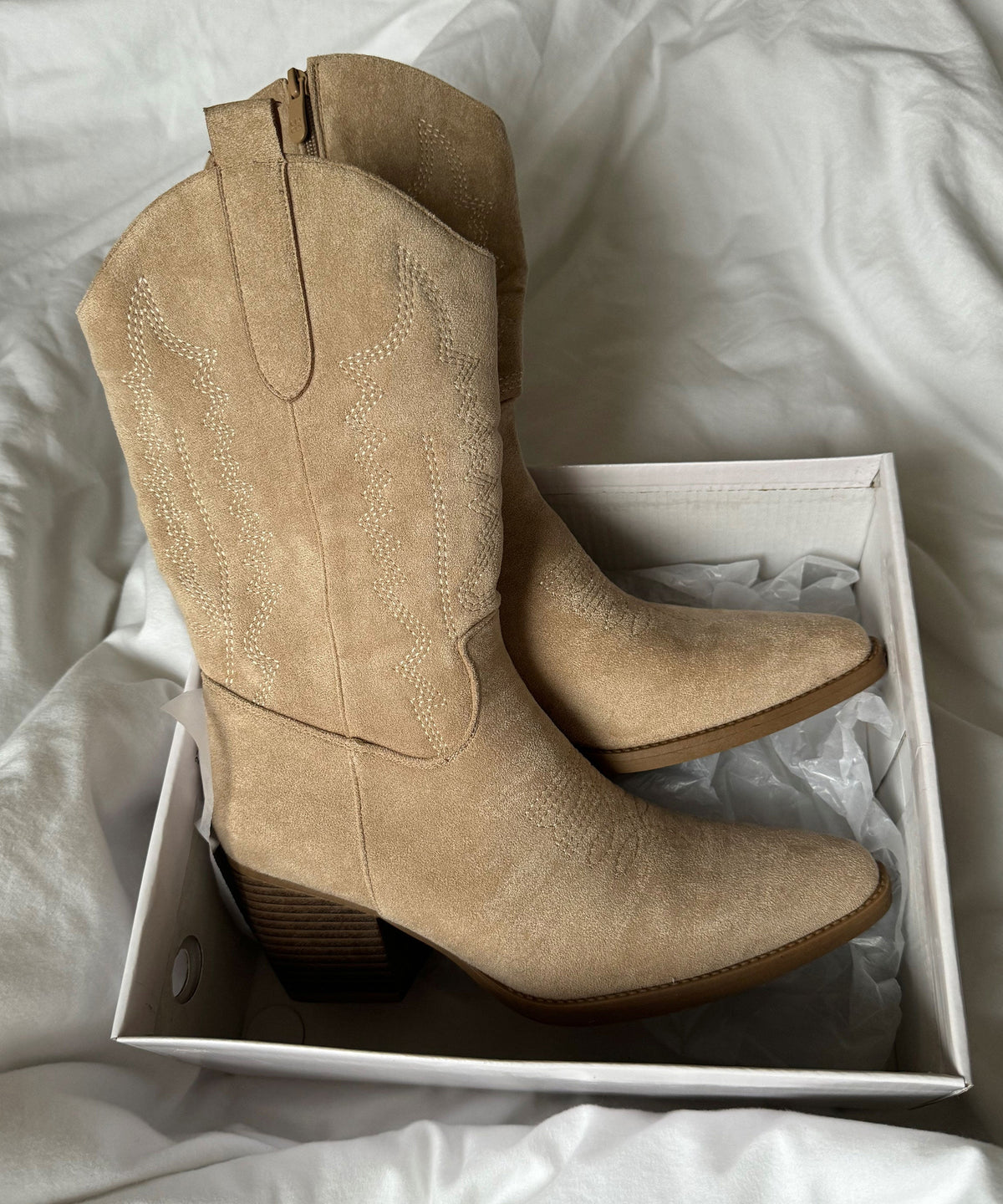 Selenay | Stivali cowboy midi effetto scamosciato beige