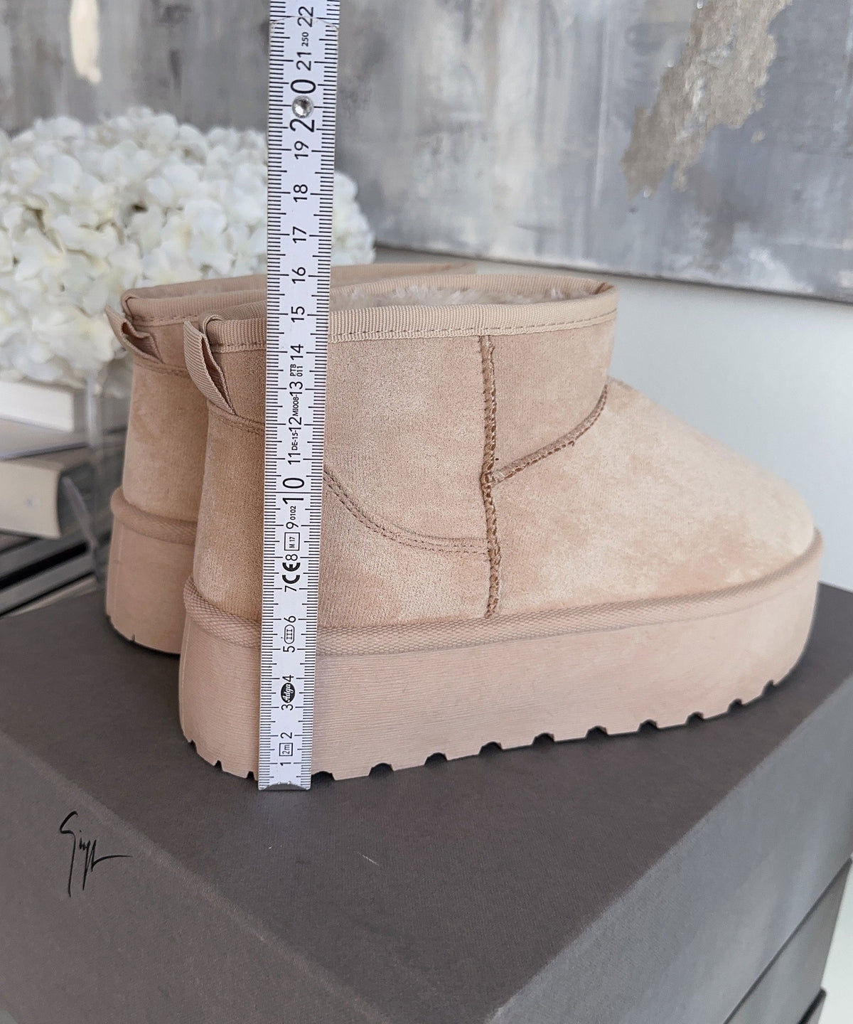 Nina | Stivaletti con plateau foderati beige