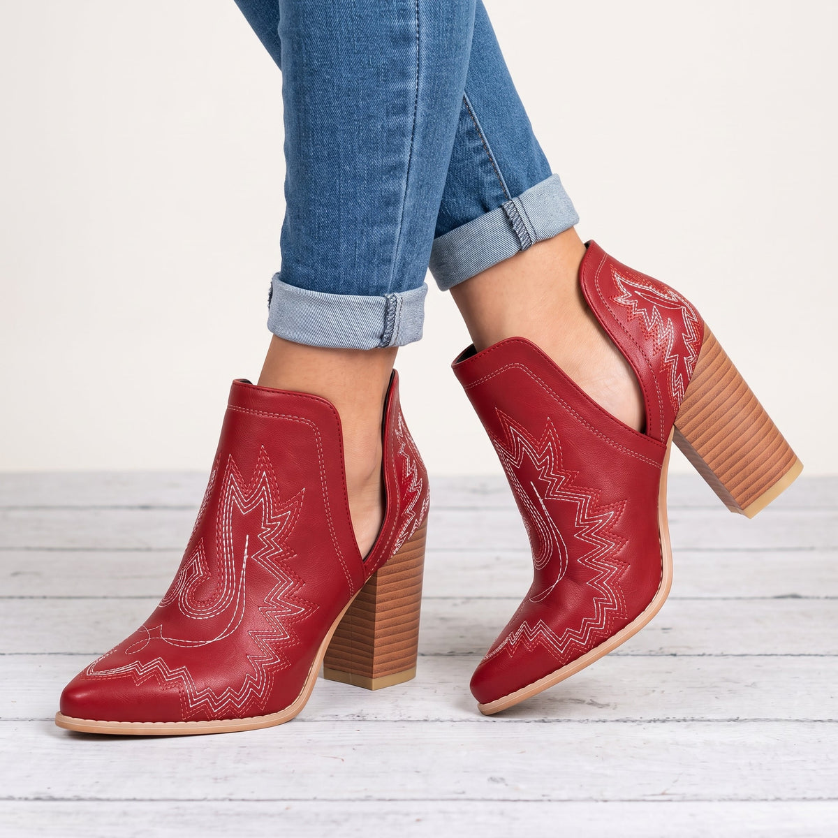 Jolene – Stivaletti western traforati con ricami