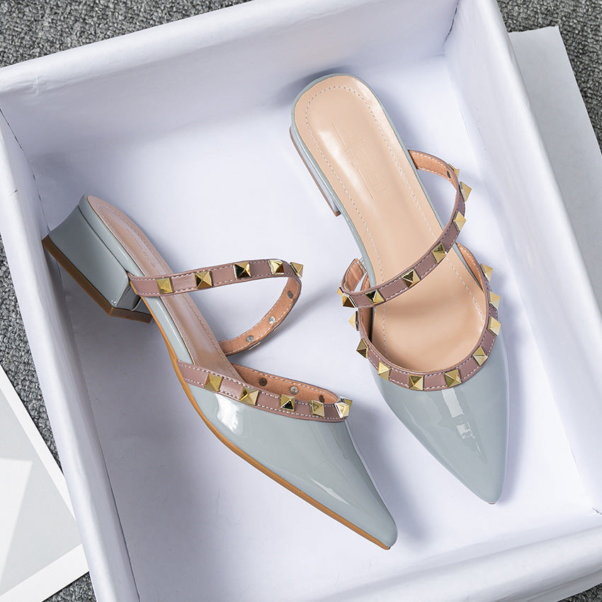 Jill | Mules con borchie piramidali