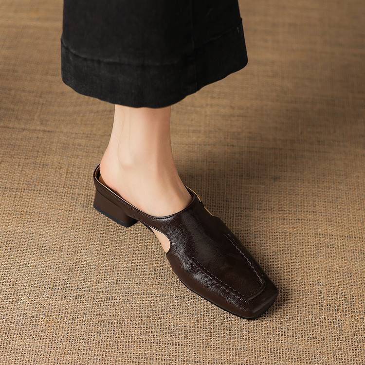 Vyla | Mules in vera pelle con catena