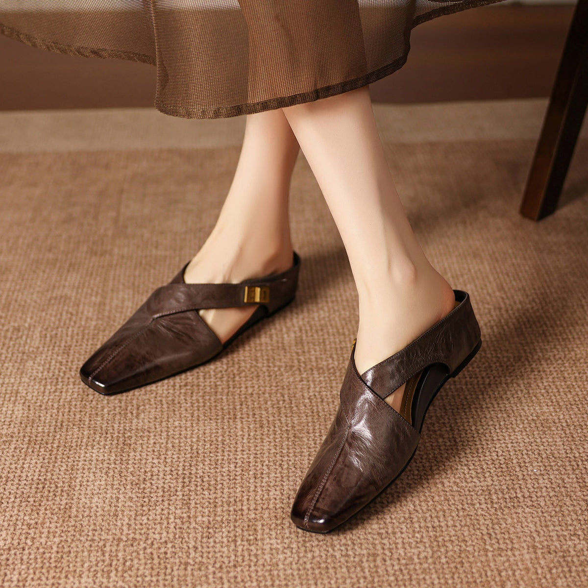 Delysa | Mules in vera pelle con fasce incrociate