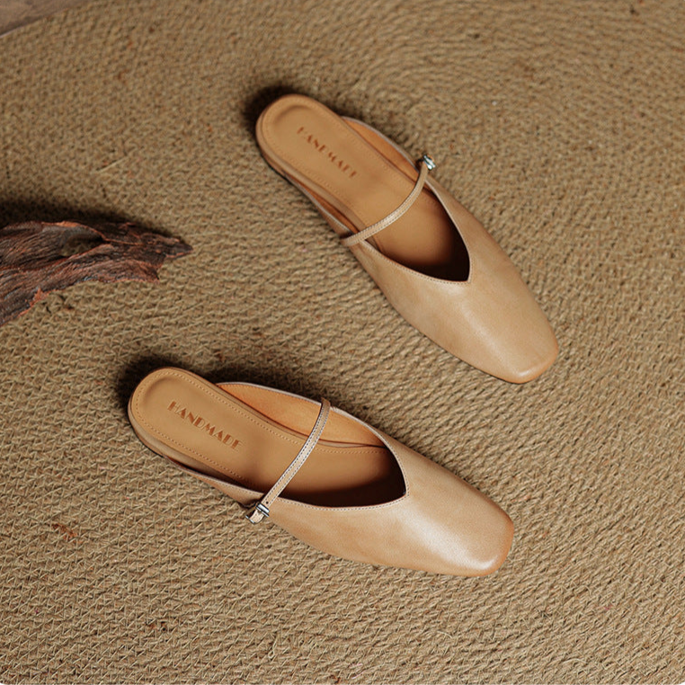 Neva | Mules in vera pelle a punta quadrata