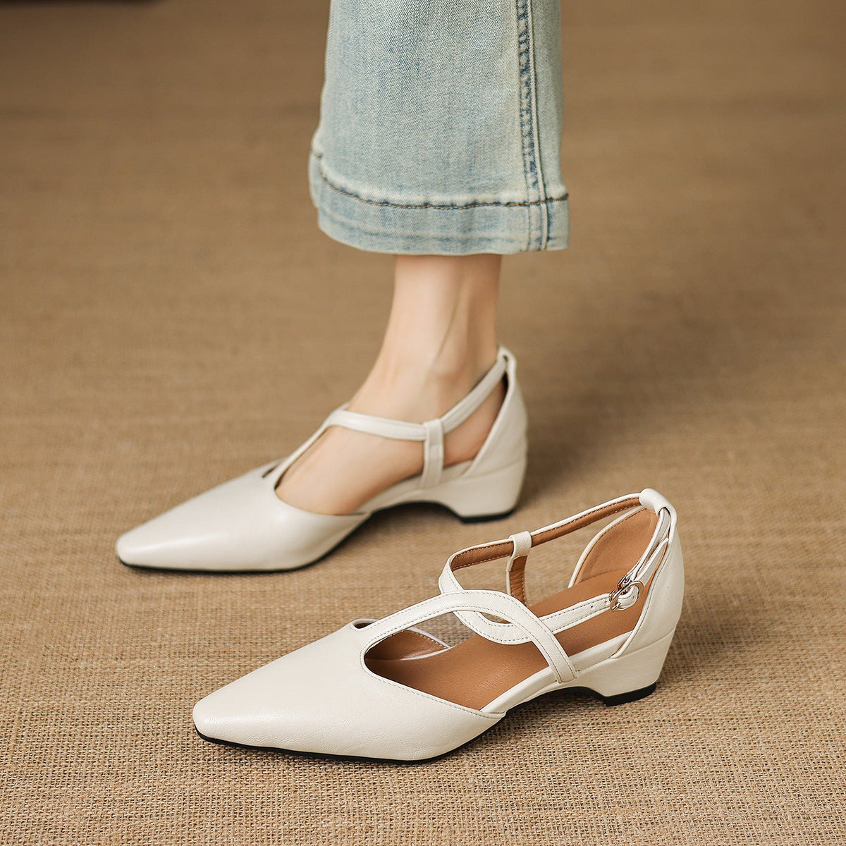 Mia | Scarpe in vera pelle con cinturino a T
