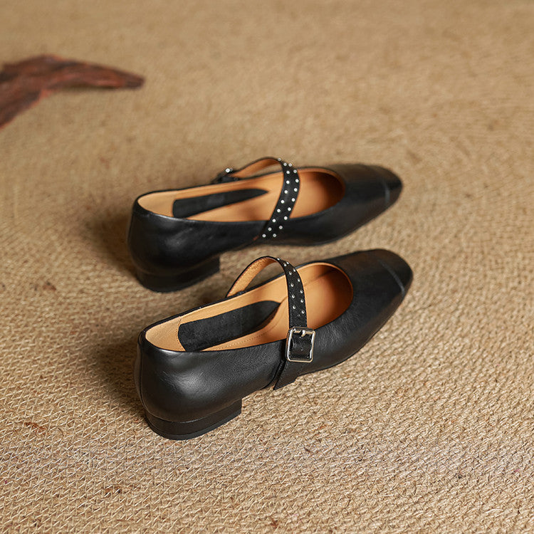 Rima | Mary Jane in vera pelle con borchie