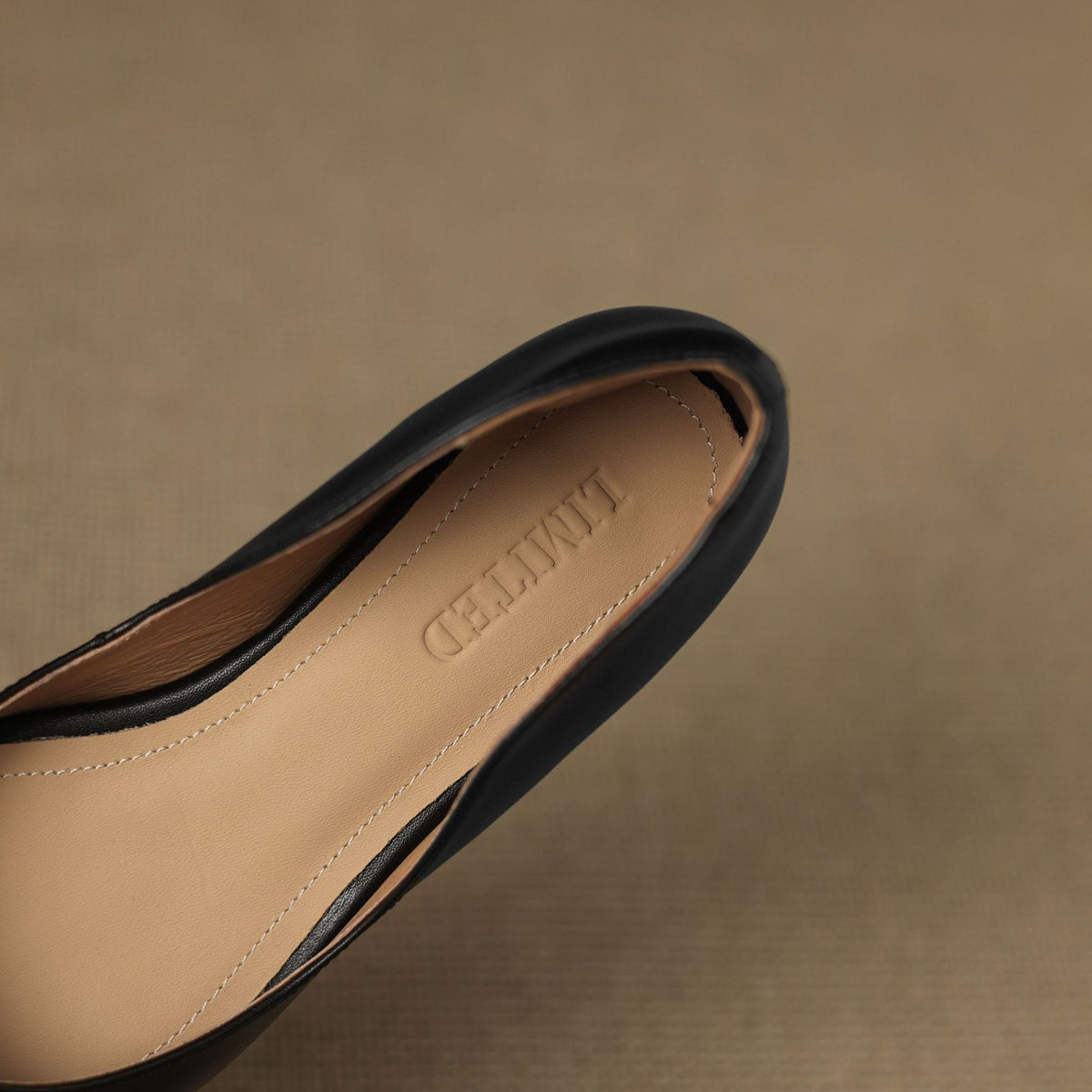 Zoe | Décolleté in vera pelle con tacco basso