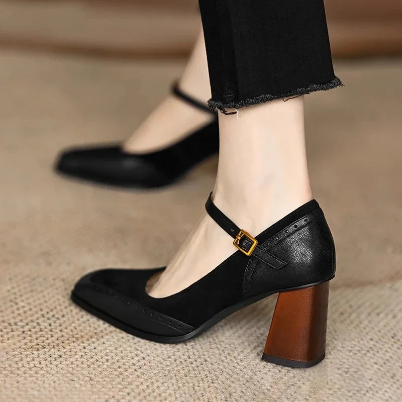Ellery | Décolleté con cinturino e tacco largo