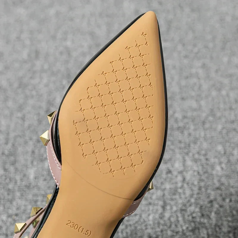 Freja | Scarpe con cinturino e borchie