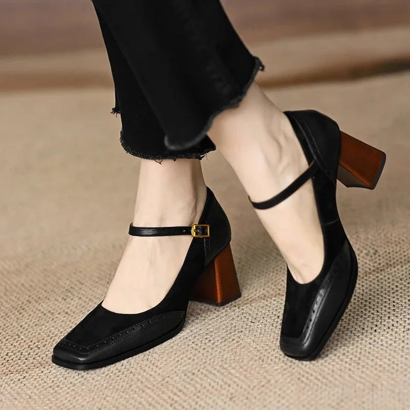 Ellery | Décolleté con cinturino e tacco largo