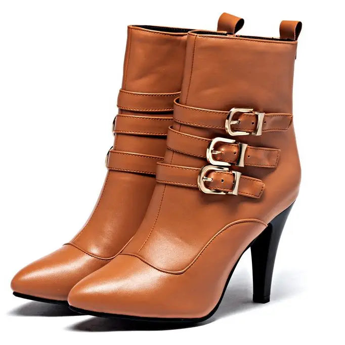 Arden – Stivaletti con tre cinturini e fibbie