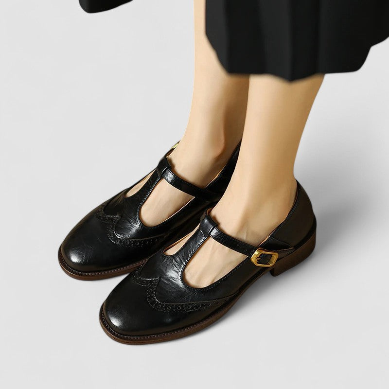 Margot | Scarpe con cinturino a T e traforature