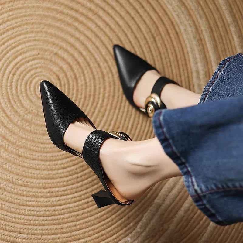 Pina | Mules in vera pelle con rosa applicata