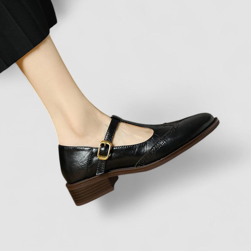 Margot | Scarpe con cinturino a T e traforature