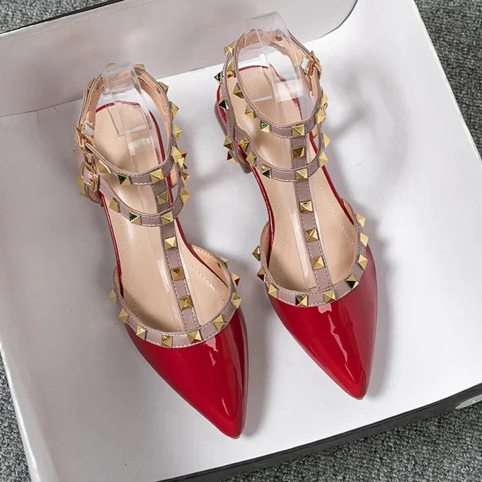 Freja | Scarpe con cinturino e borchie