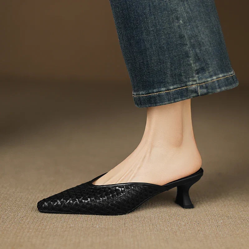 Zaina | Mules in vera pelle traforata
