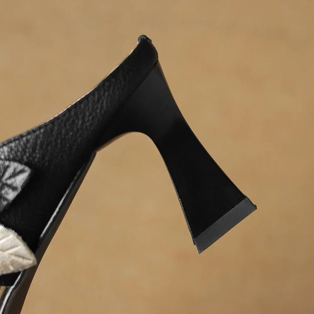 Pina | Mules in vera pelle con rosa applicata