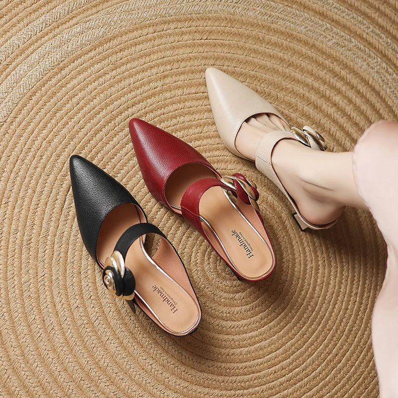 Pina | Mules in vera pelle con rosa applicata