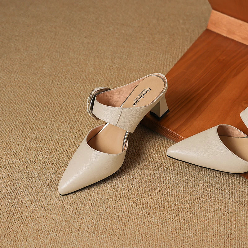 Pina | Mules in vera pelle con rosa applicata
