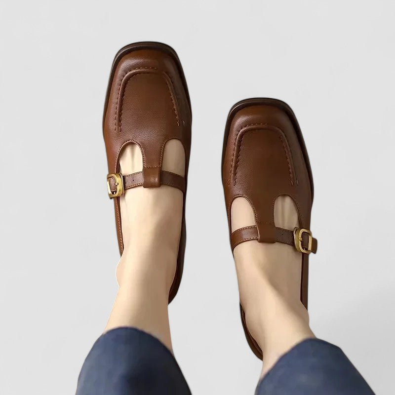 Florence | Scarpe basse con cinturino a T e punta quadrata