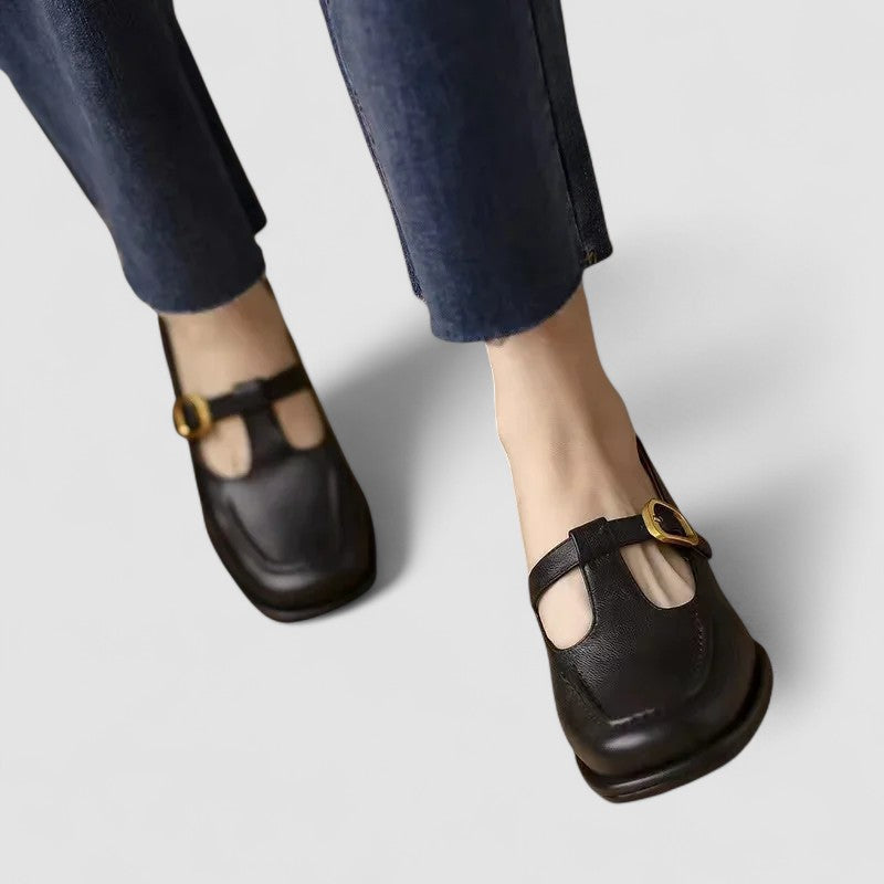 Florence | Scarpe basse con cinturino a T e punta quadrata