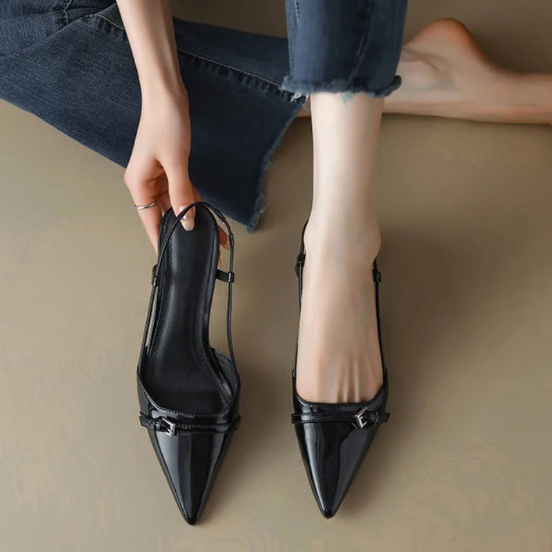 Ondine | Décolleté slingback con tacco kitten