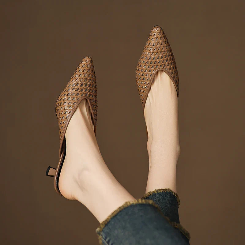 Zaina | Mules in vera pelle traforata