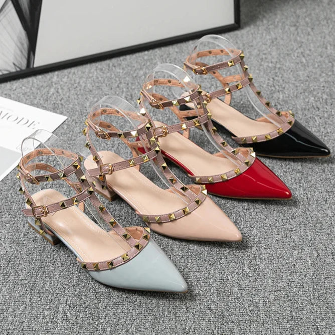 Freja | Scarpe con cinturino e borchie