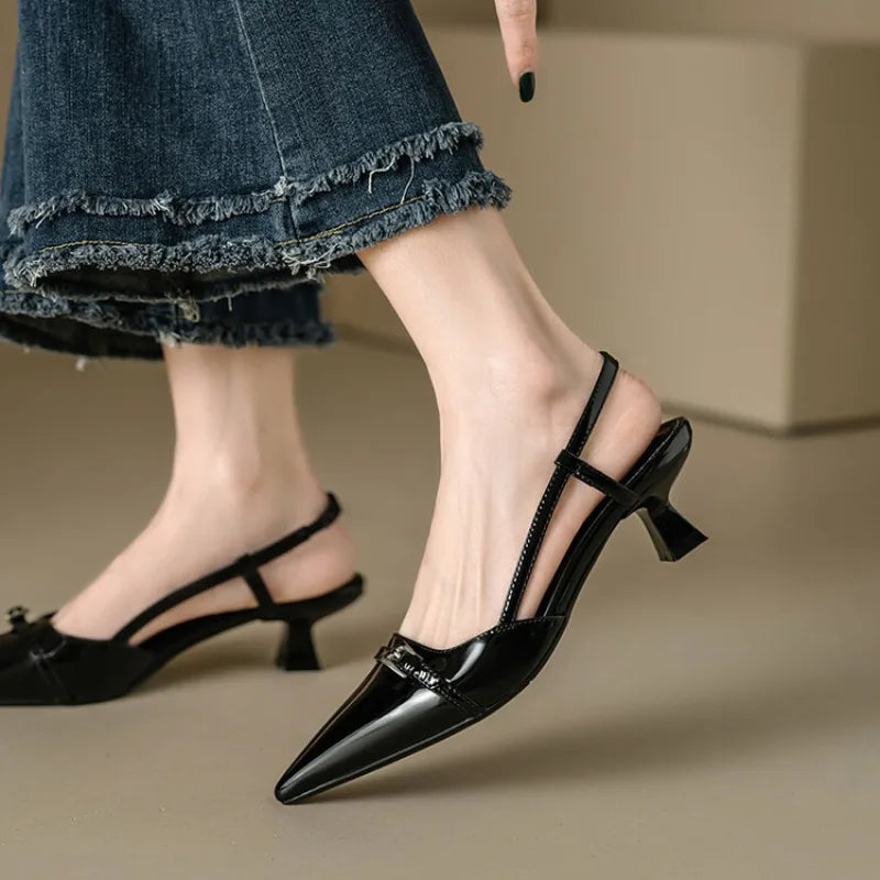 Ondine | Décolleté slingback con tacco kitten