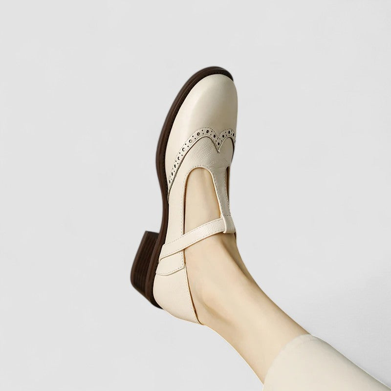 Margot | Scarpe con cinturino a T e traforature