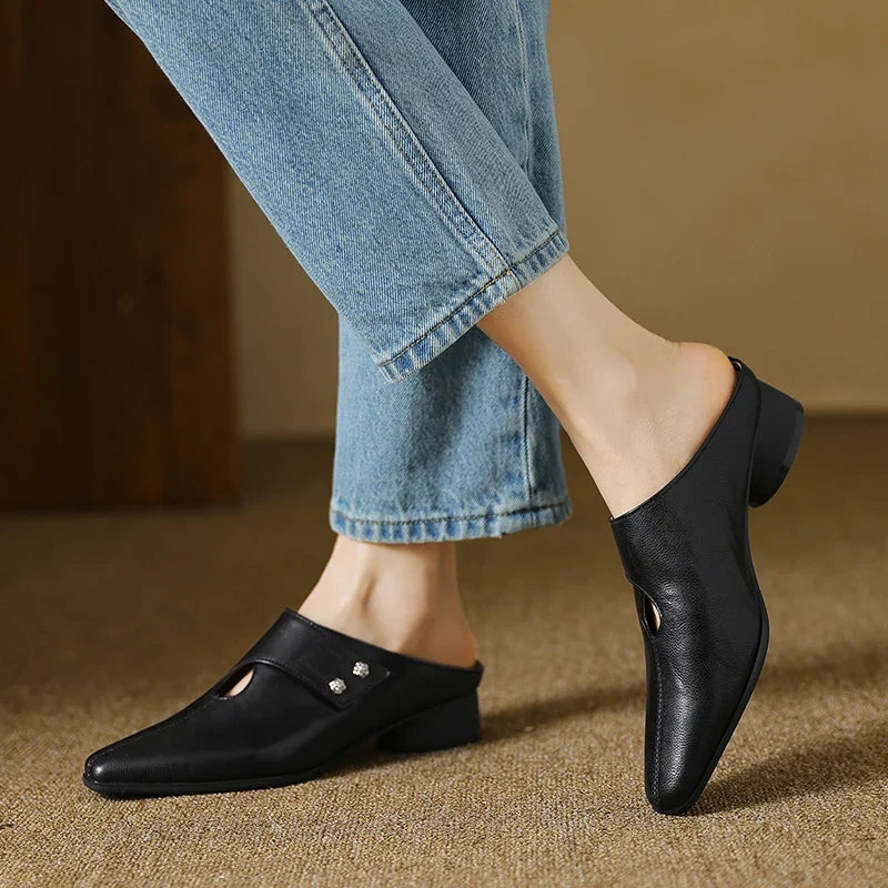 Olga | Mules in vera pelle con fascetta laterale