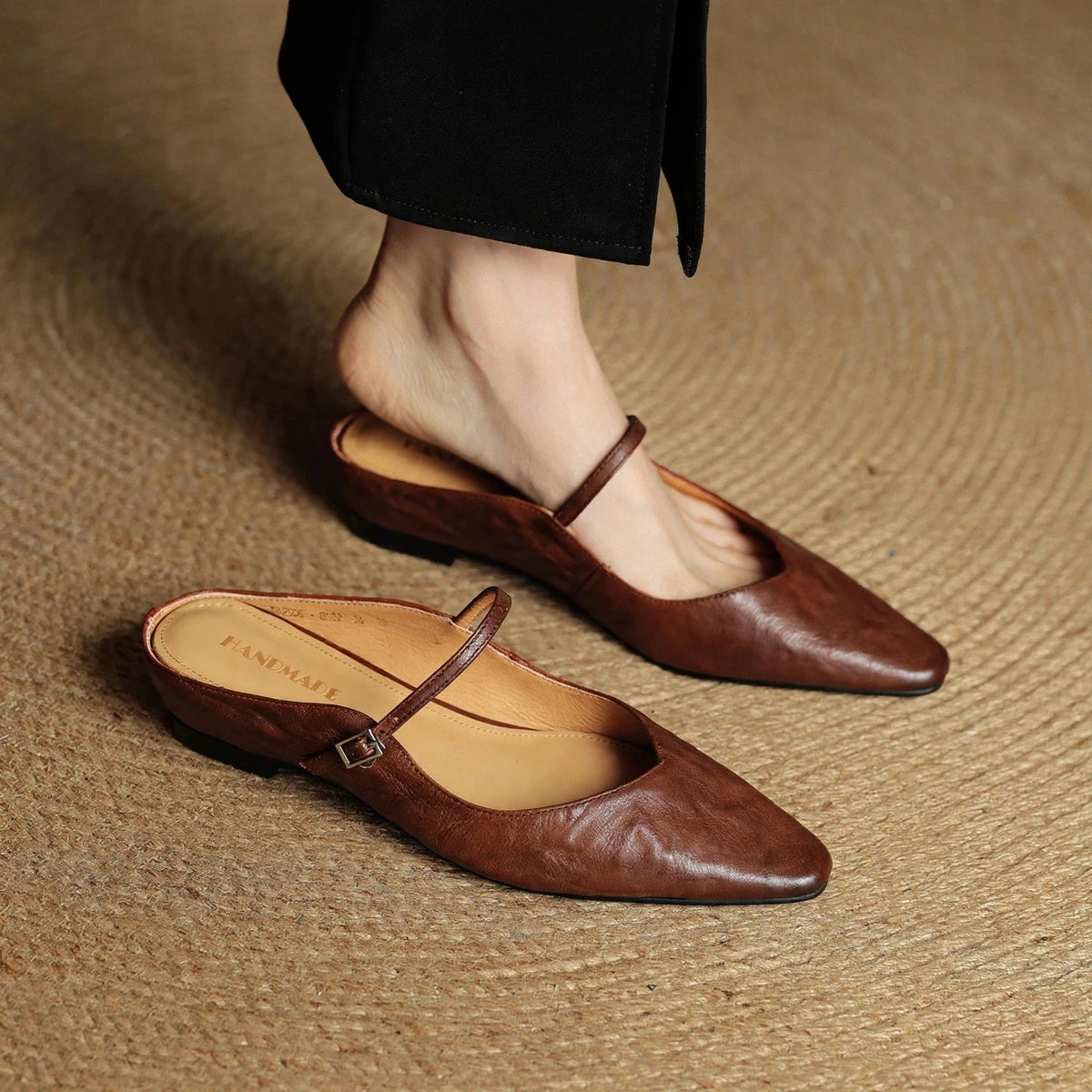 Thalia | Mules in vera pelle con cinturino