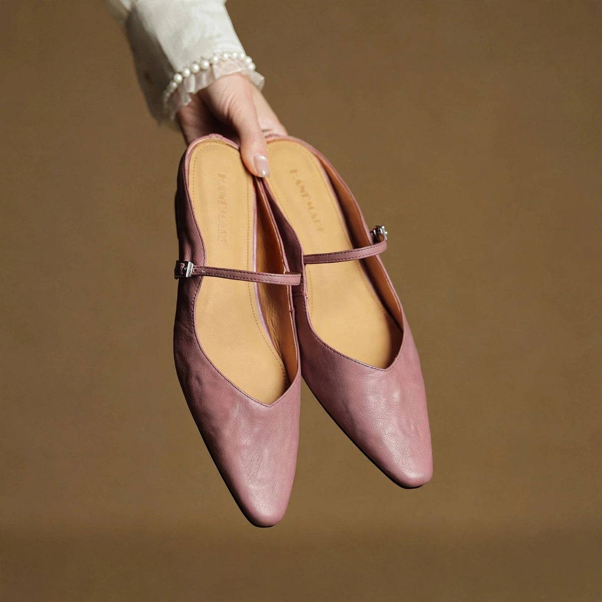Thalia | Mules in vera pelle con cinturino