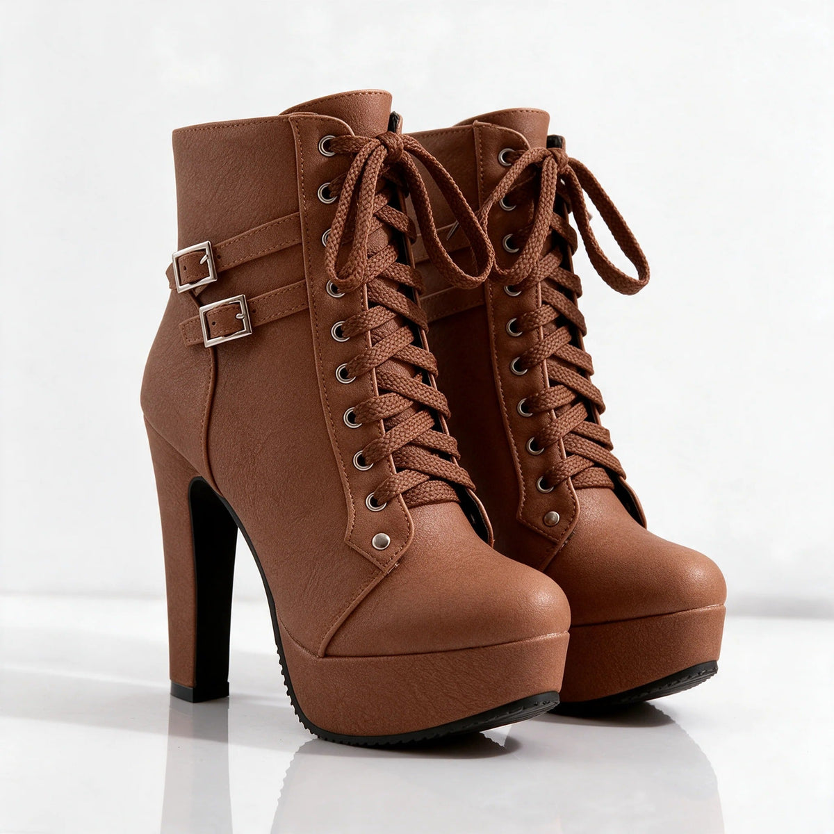 Brenley – Stivali stringati con plateau e fibbie