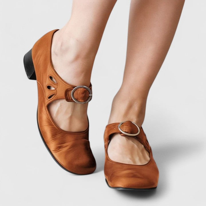 Léa | Mary Jane retro con fibbia tonda