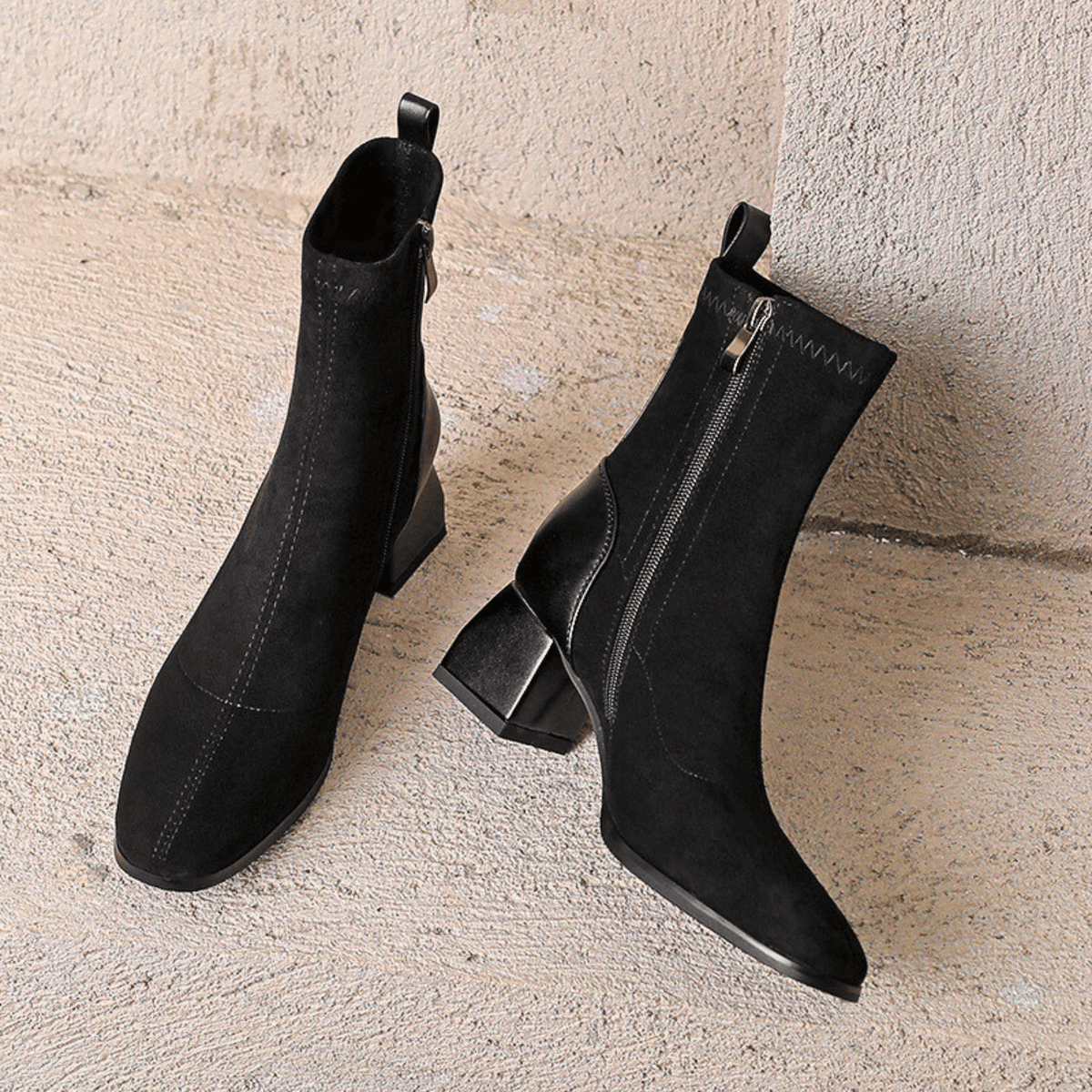 Aurelia – Stivali effetto velluto con tacco a blocco