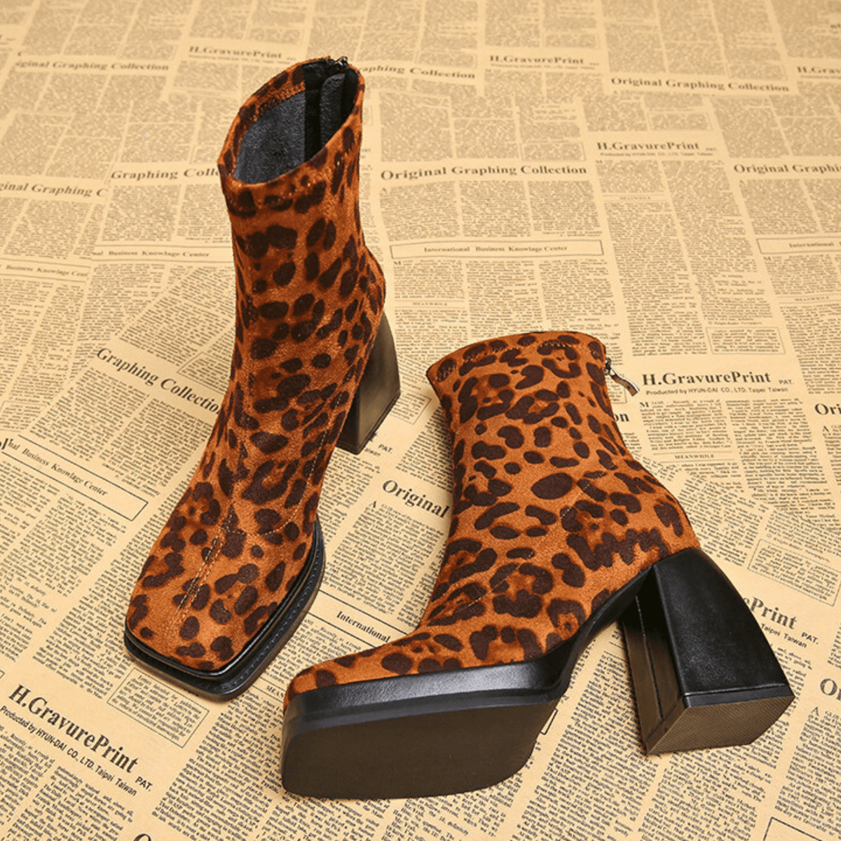 Calvera – Stivaletti leopardati effetto camoscio