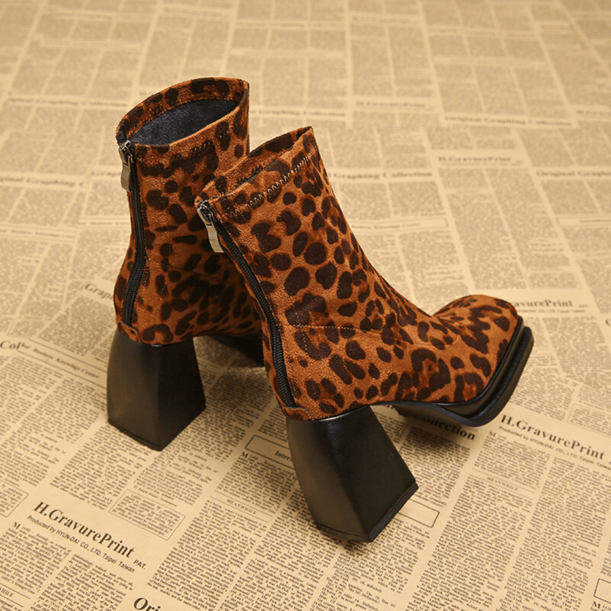 Calvera – Stivaletti leopardati effetto camoscio