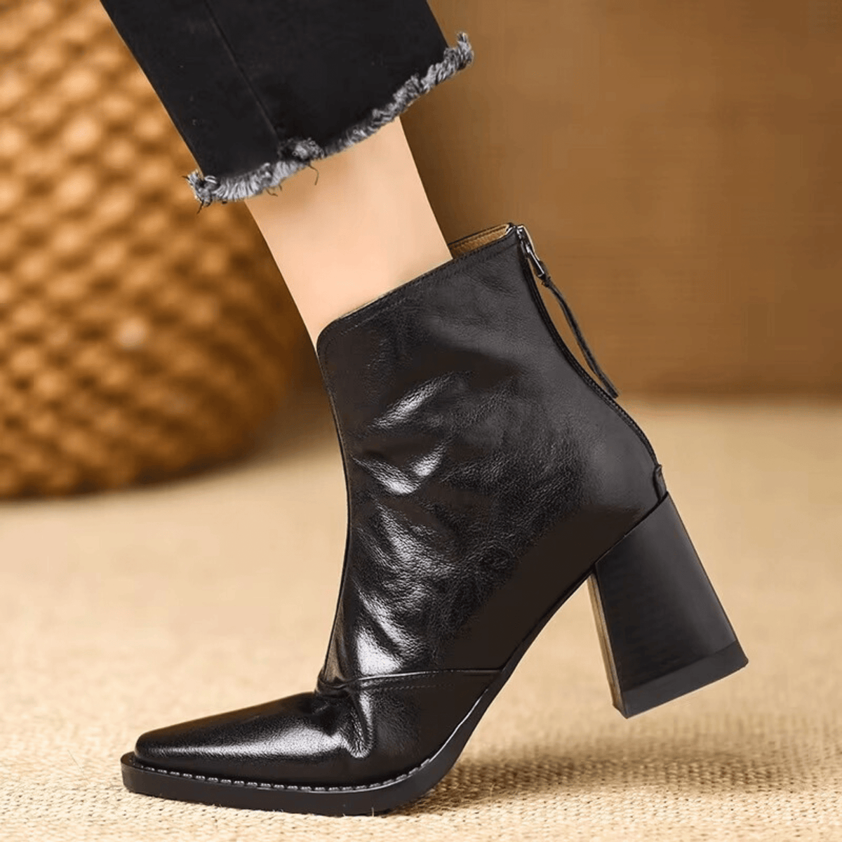 Ovelle – Stivaletti con tacco largo e zip posteriore