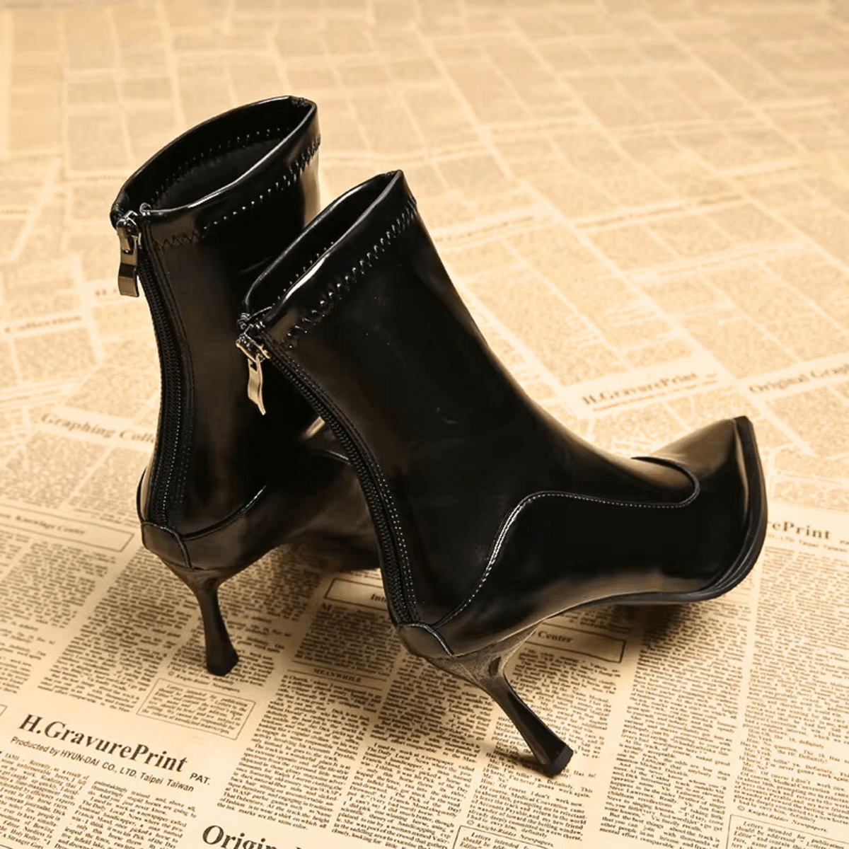 Seraphine – Stivali a punta con cuciture decorative